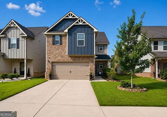 Photo 1 of Sale Pending at 2032 Bridgewater Pass, Hampton, GA 30228 | MLS# 10829074 | Listing updated on 2026-09-09