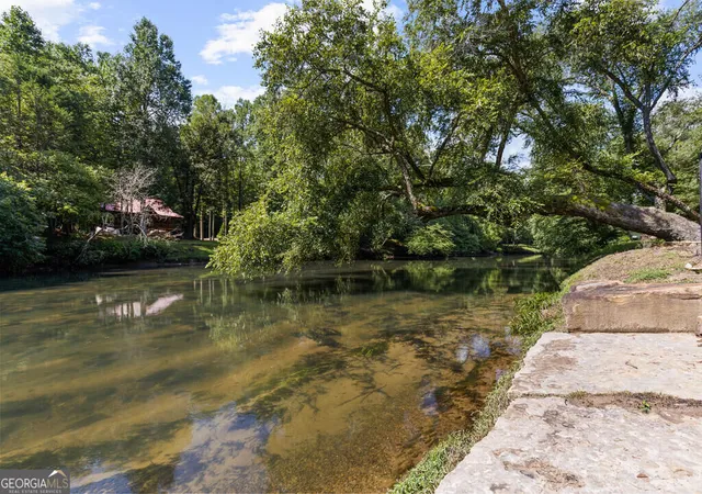 3rd image of 2 Weymans Wy, Blue Ridge, GA 30513 | MLS# 10828280