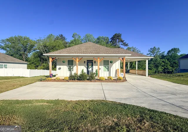 1st image of 200 Campbell St, Cleveland, GA 30528 | MLS# 10819314