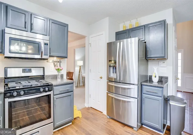 Photo 4 of Sale Pending at 5110 Miller Woods Dr, Decatur, GA 30035 | MLS# 10818556 | Listing updated on 2026-08-31