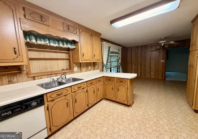 Photo 4 of Single family home for sale at 213 Stembridge Rd SE, Milledgeville, GA 31061 | MLS# 10741834 | Listing updated on 2026-06-29
