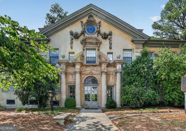 Photo 1 of Sale Pending at 200 Montgomery Fry Dr Ne #19, Atlanta, GA 30309 | MLS# 10788712 | Listing updated on 2026-09-09