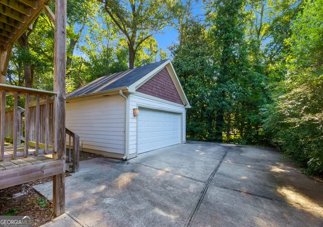 Photo 3 of Single family home for sale at 310 Ashburton Ave Se, Atlanta, GA 30317 | MLS# 10801727 | Listing updated on 2026-09-13