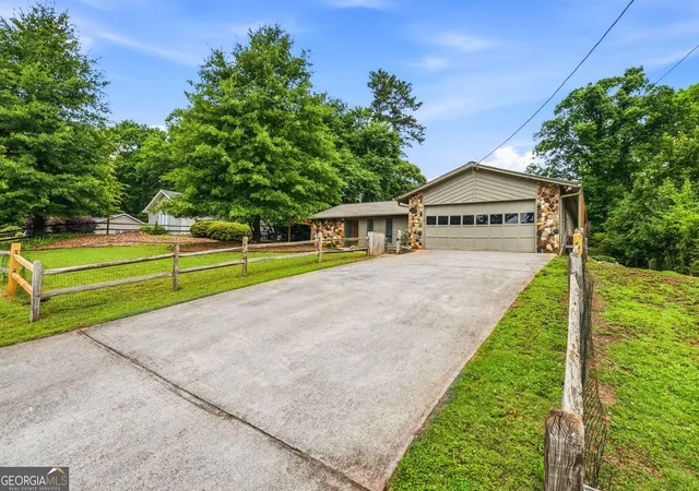 Photo 3 of Single family home for sale at 4759 Mockernut Ct, Lilburn, GA 30047 | MLS# 10783437 | Listing updated on 2026-09-18