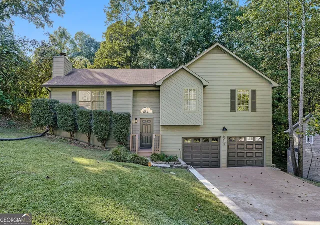 Single family home for sale at 6213 Stoney Cvs, Austell, GA 30168 | MLS# 10873568