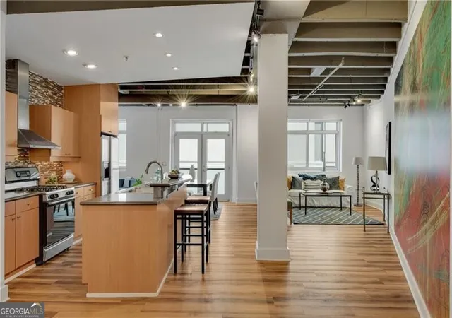 2nd image of 805 Peachtree St Ne #306, Atlanta, GA 30308 | MLS# 10769300