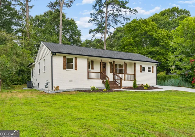 Photo 2 of Single family home for sale at 2720 Sherwood Rd Se, Smyrna, GA 30082 | MLS# 10834642 | Listing updated on 2026-09-12