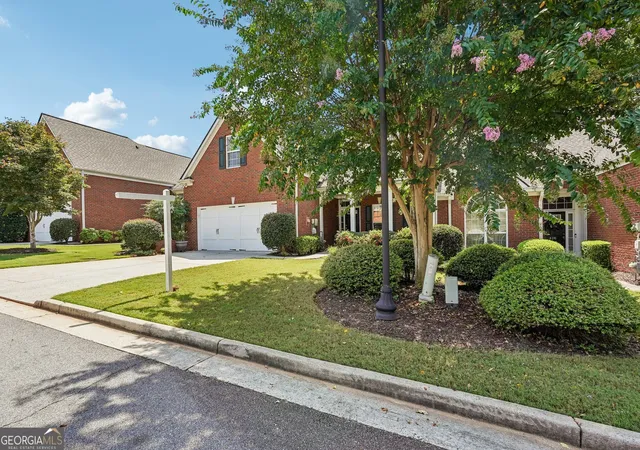 Photo 3 of Townhouse for sale at 428 Brookes Walk, Woodstock, GA 30188 | MLS# 10832694 | Listing updated on 2026-10-01