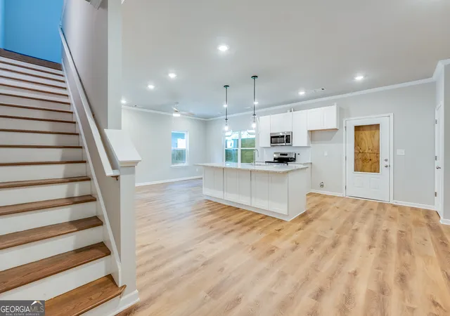 Photo 1 of Sale Pending at 960 Lawton St Sw, Atlanta, GA 30310 | MLS# 10505565 | Listing updated on 2026-09-04