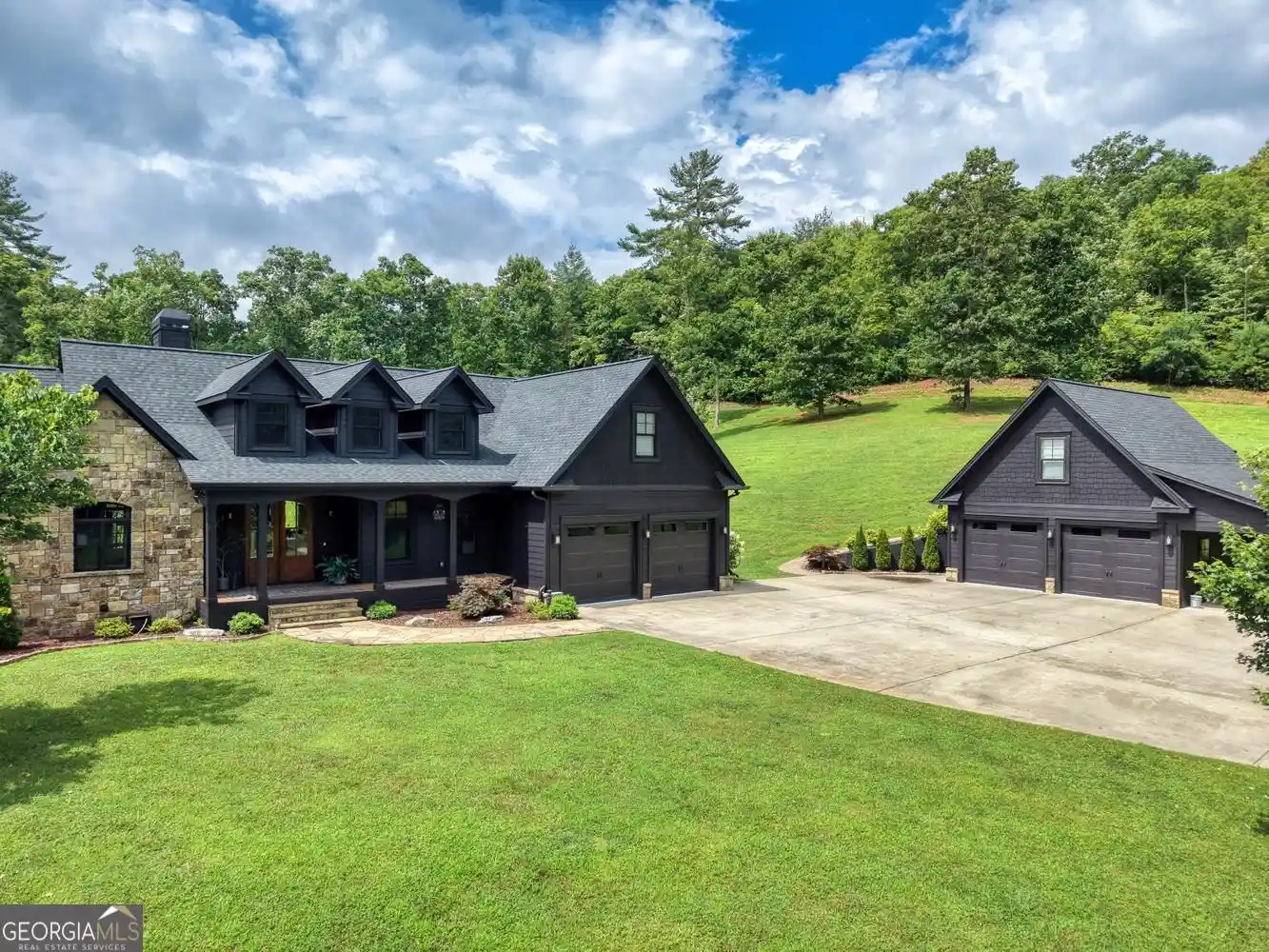 Photo 1 of Single family home for sale at 215 Harmony Ln, Hiawassee, GA 30546 | MLS# 10656143 | Listing updated on 2026-10-10