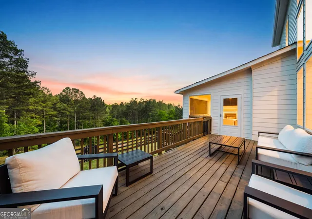 Photo 2 of Single family home for sale at 1071 Ridgeview Rd, Woodstock, GA 30188 | MLS# 10819365 | Listing updated on 2026-09-12
