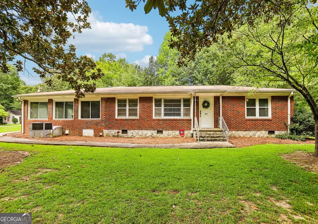 1st image of 305 Oak Ave, Carrollton, GA 30117 | MLS# 10818171