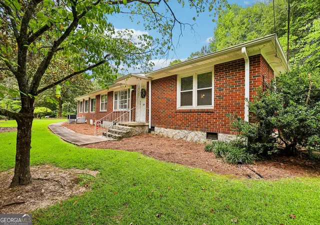 2nd image of 305 Oak Ave, Carrollton, GA 30117 | MLS# 10818171