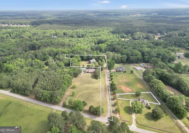 Photo 3 of Sale Pending at 1731 Snapping Shoals Rd, Mcdonough, GA 30252 | MLS# 10826225 | Listing updated on 2026-08-28