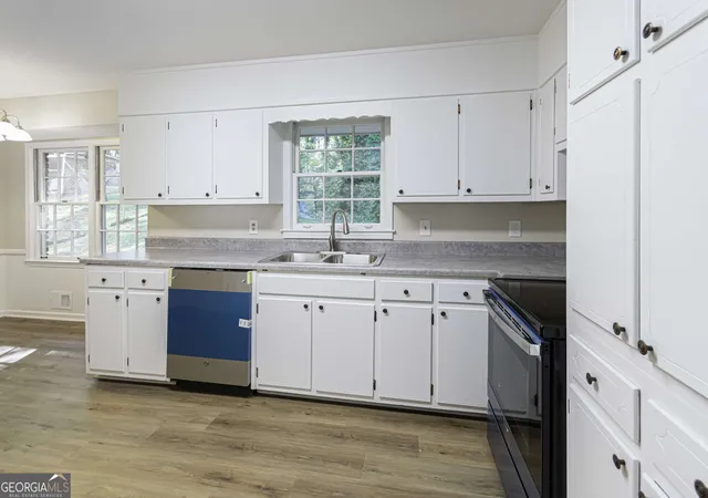 Photo 2 of Sale Pending at 1904 Cameo Ct, Tucker, GA 30084 | MLS# 10598726 | Listing updated on 2025-10-20