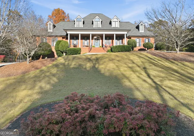 2nd image of 2650 Waters Edge Dr, Gainesville, GA 30504 | MLS# 10661697