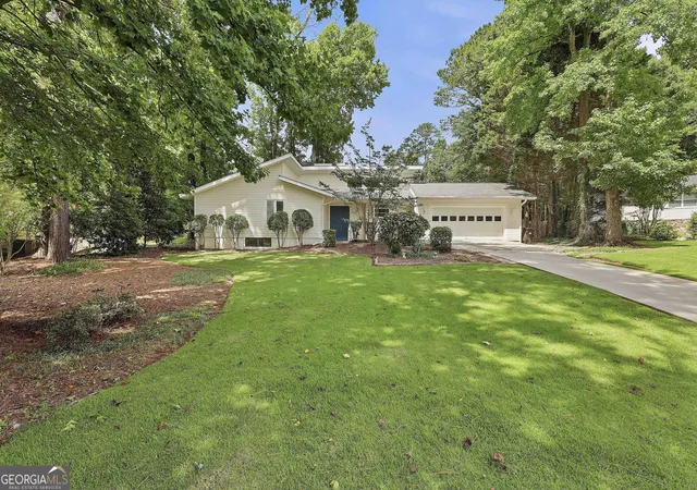 Homes for sale in Peachtree City, GA | 203 Doe Run, Peachtree City, GA 30269 | MLS# 10789485