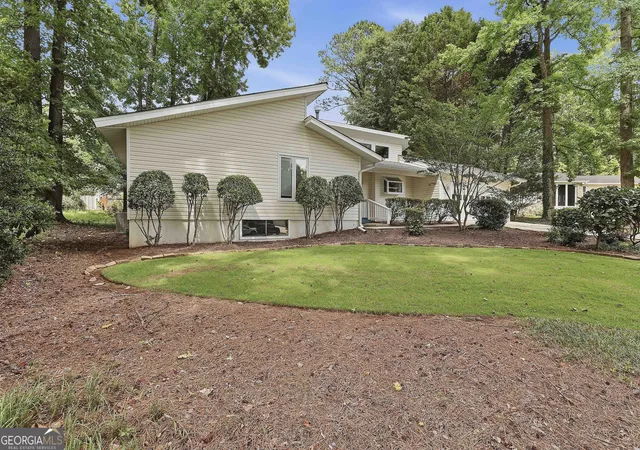 Homes for sale in Peachtree City, GA | 203 Doe Run, Peachtree City, GA 30269 | MLS# 10789485