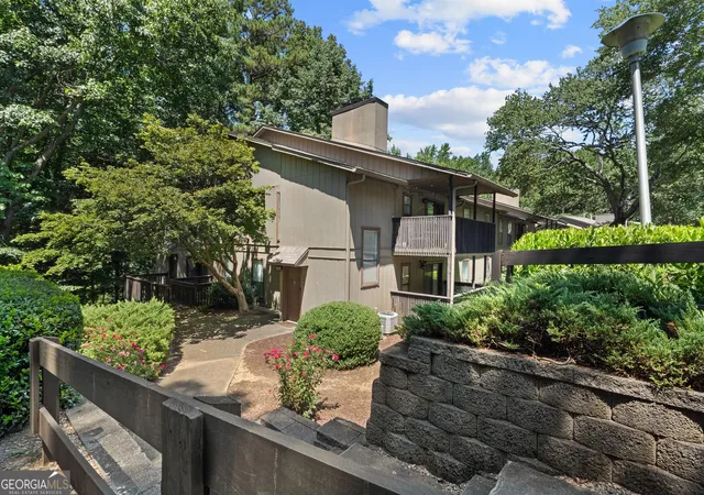Photo 1 of Condo for sale at 2403 Cumberland Ct Se, Smyrna, GA 30080 | MLS# 10834018 | Listing updated on 2026-09-23