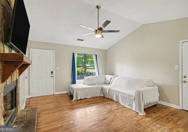 Photo 3 of Single family home for sale at 418 Sir Winston Ct, Jonesboro, GA 30238 | MLS# 10785561 | Listing updated on 2026-08-27