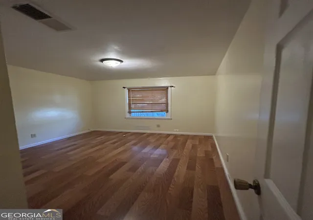 Photo 4 of Single family home for sale at 935 Slash Pine Rd, Forest Park, GA 30297 | MLS# 10708182 | Listing updated on 2026-09-07