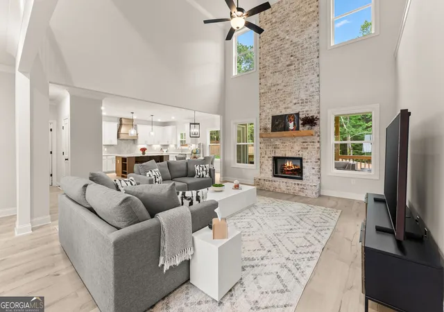 5th image of 1081 Holly Dr, Loganville, GA 30052 | MLS# 10820072