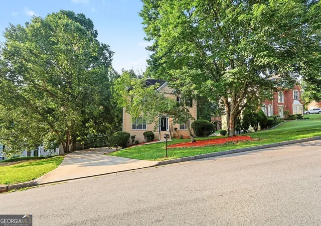 3rd image of 4330 Smithson Creek Dr, Ellenwood, GA 30294 | MLS# 10800006