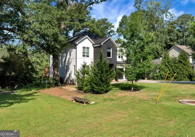 Photo 2 of Mansion for sale at 2670 Carlton Pl Ne, Brookhaven, GA 30319 | MLS# 10831087 | Listing updated on 2026-09-04