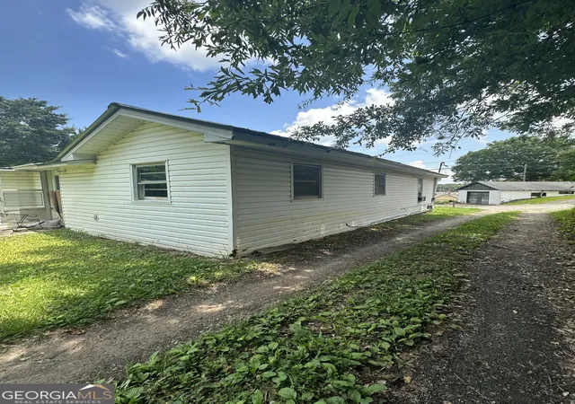 Homes for sale in Toccoa, GA | 136 S Pine St, Toccoa, GA 30577 | MLS# 10798102
