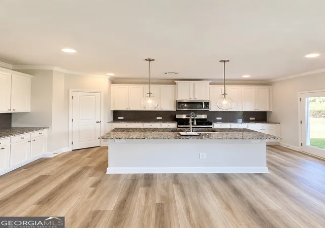 3rd image of 4595 Silver Oak Dr, Gainesville, GA 30504 | MLS# 10789530