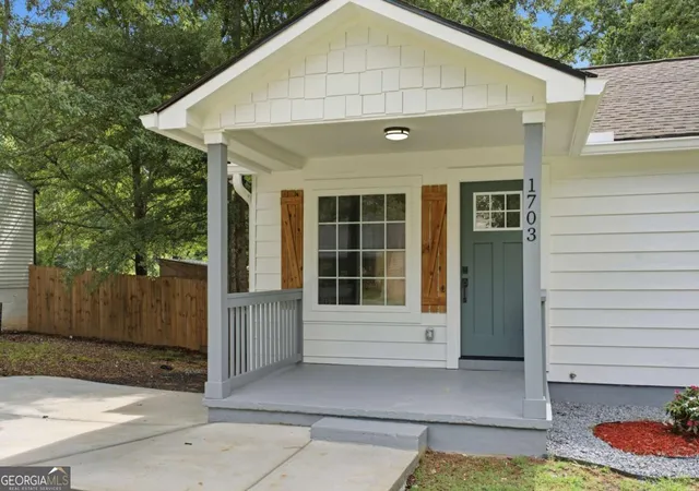 Photo 3 of Single family home for sale at 1703 Pine St Se, Marietta, GA 30060 | MLS# 10808823 | Listing updated on 2026-08-27
