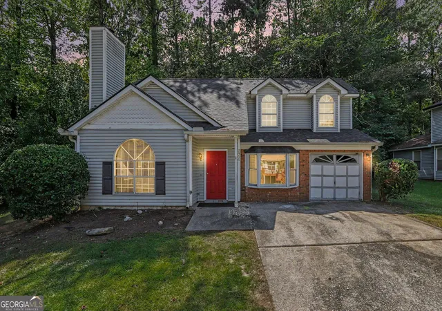 Photo 2 of Sale Pending at 2955 Sugarcreek Ln Se, Atlanta, GA 30316 | MLS# 10831623 | Listing updated on 2026-10-01
