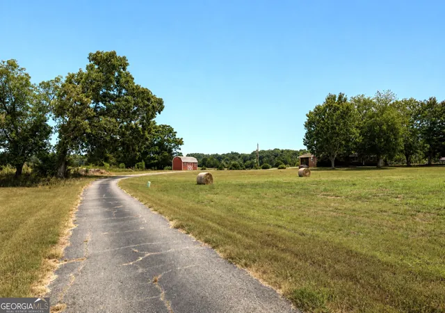 Photo 2 of Single family home for sale at 1719 Hwy 98 W, Danielsville, GA 30633 | MLS# 10835074 | Listing updated on 2026-09-11