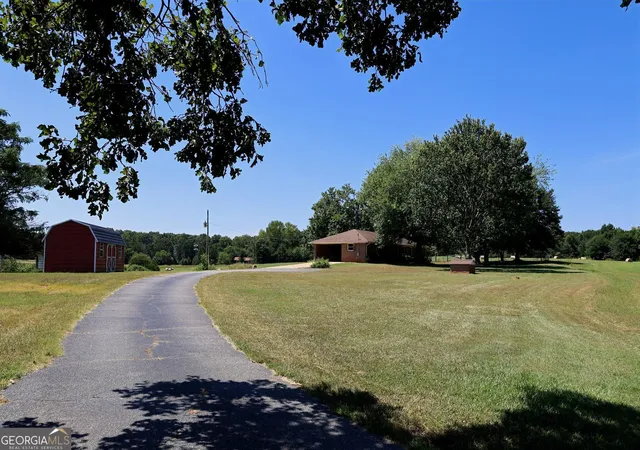 Photo 3 of Single family home for sale at 1719 Hwy 98 W, Danielsville, GA 30633 | MLS# 10835074 | Listing updated on 2026-09-11