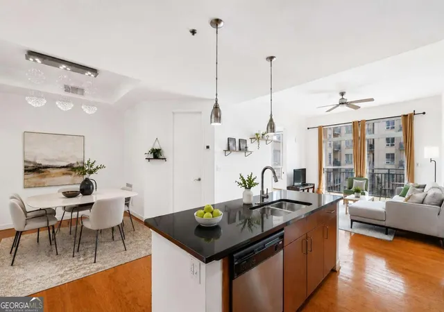 1st image of 711 Cosmopolitan Dr Ne #300, Atlanta, GA 30324 | MLS# 10790647