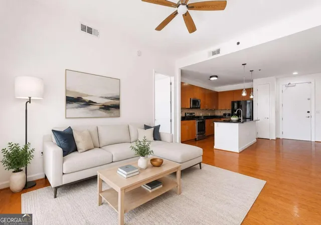 2nd image of 711 Cosmopolitan Dr Ne #300, Atlanta, GA 30324 | MLS# 10790647