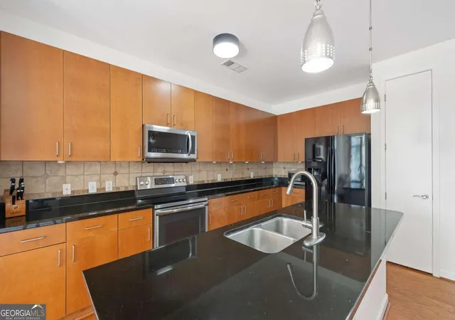 5th image of 711 Cosmopolitan Dr Ne #300, Atlanta, GA 30324 | MLS# 10790647