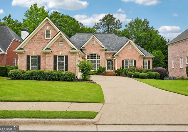 Photo 1 of Single family home for sale at 3923 Springtree Ln, Hoschton, GA 30548 | MLS# 10783004 | Listing updated on 2026-09-14