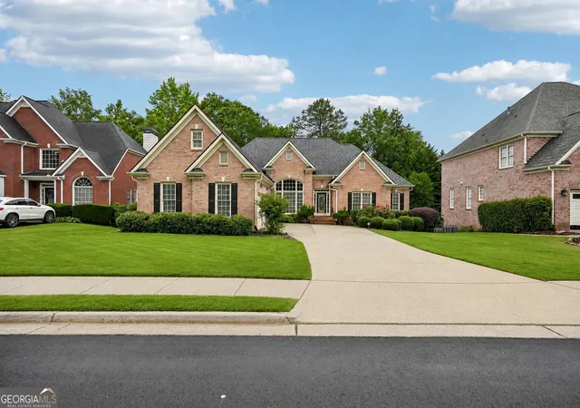 Photo 2 of Single family home for sale at 3923 Springtree Ln, Hoschton, GA 30548 | MLS# 10783004 | Listing updated on 2026-09-14