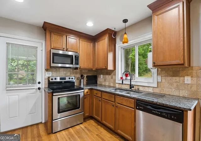 3rd image of 2503 Brentford Pl, Decatur, GA 30032 | MLS# 10781216
