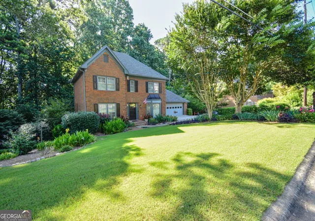 Photo 2 of Single family home for sale at 5245 Bowers Brk Dr Sw, Lilburn, GA 30047 | MLS# 10798467 | Listing updated on 2026-08-17