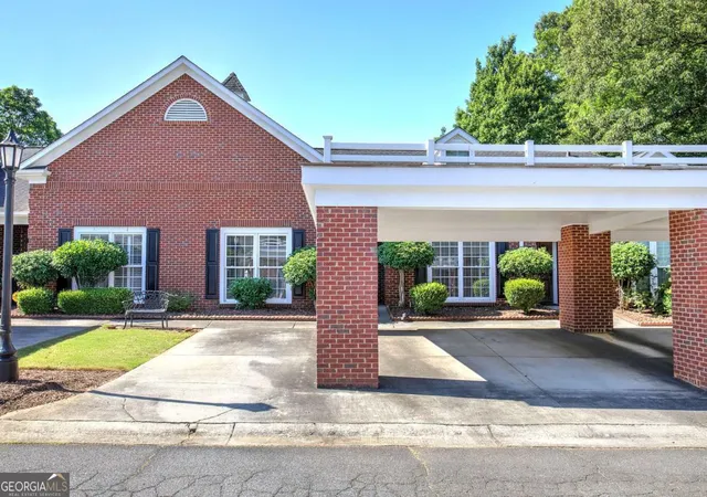 2nd image of 214 Manor Wy, Cartersville, GA 30120 | MLS# 10777730