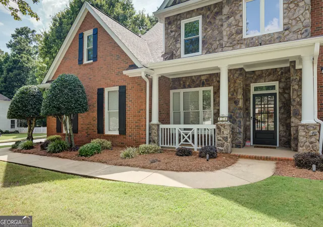 Photo 2 of Single family home for sale at 430 Lake Forest Dr, Newnan, GA 30265 | MLS# 10831667 | Listing updated on 2026-09-15