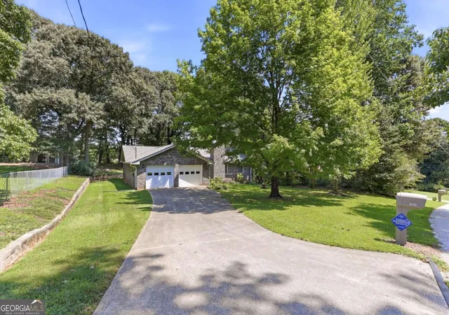 Photo 4 of Single family home for sale at 2994 Glen Haven Dr, Gainesville, GA 30504 | MLS# 10826372 | Listing updated on 2026-10-01