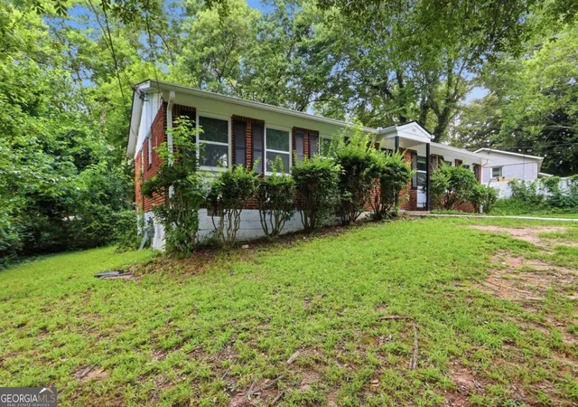 Photo 2 of Single family home for sale at 341 Roxbury Dr, Riverdale, GA 30274 | MLS# 10809447 | Listing updated on 2026-08-31