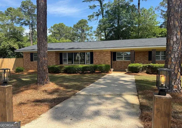 Homes for sale in Fitzgerald, GA | 1159 W Roanoke Ext, Fitzgerald, GA 31750 | MLS# 10789612