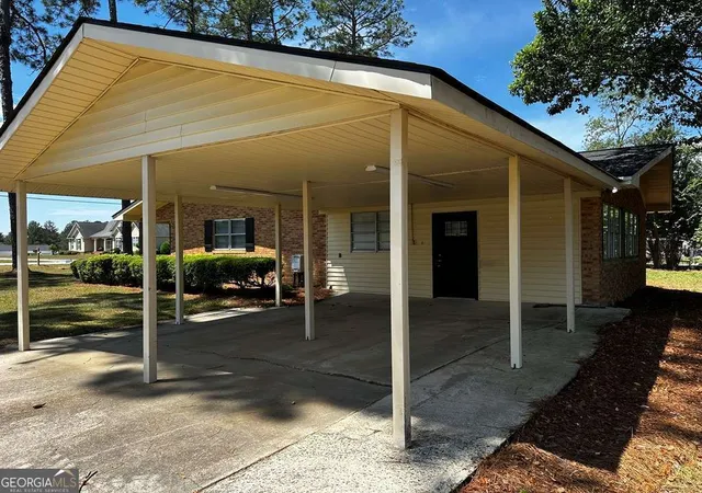 Homes for sale in Fitzgerald, GA | 1159 W Roanoke Ext, Fitzgerald, GA 31750 | MLS# 10789612