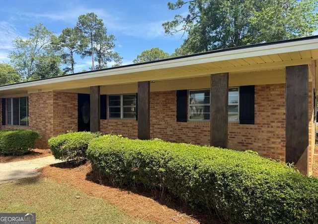 Homes for sale in Fitzgerald, GA | 1159 W Roanoke Ext, Fitzgerald, GA 31750 | MLS# 10789612