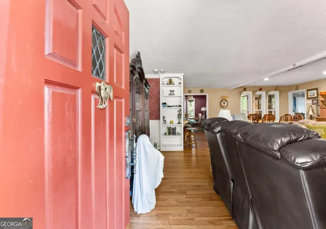 Photo 3 of Single family home for sale at 221 Shallowford Dr, Gainesville, GA 30504 | MLS# 10632005 | Listing updated on 2026-09-11