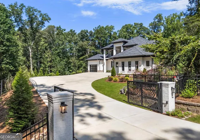 Photo 3 of Mansion for sale at 123 Russell Rd, Lawrenceville, GA 30043 | MLS# 10831135 | Listing updated on 2026-09-09
